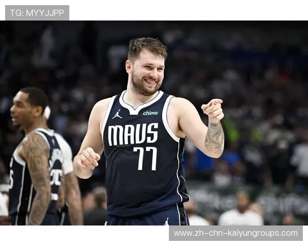 晃飞鞋子!东契奇再演名场面 砍44分紧追一传奇,东契奇what foul 晃飞鞋子!东契奇再演名场面 砍44分紧追一传奇,东契奇what foul